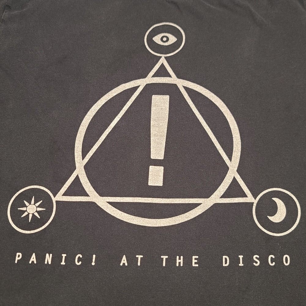 Panic! At The Disco T-Shirt Mens M Black Triangle‎ Logo Band Tee Y2K Grunge
